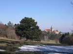 Pohľad na Smolenický zámok z Malých Karpát.
